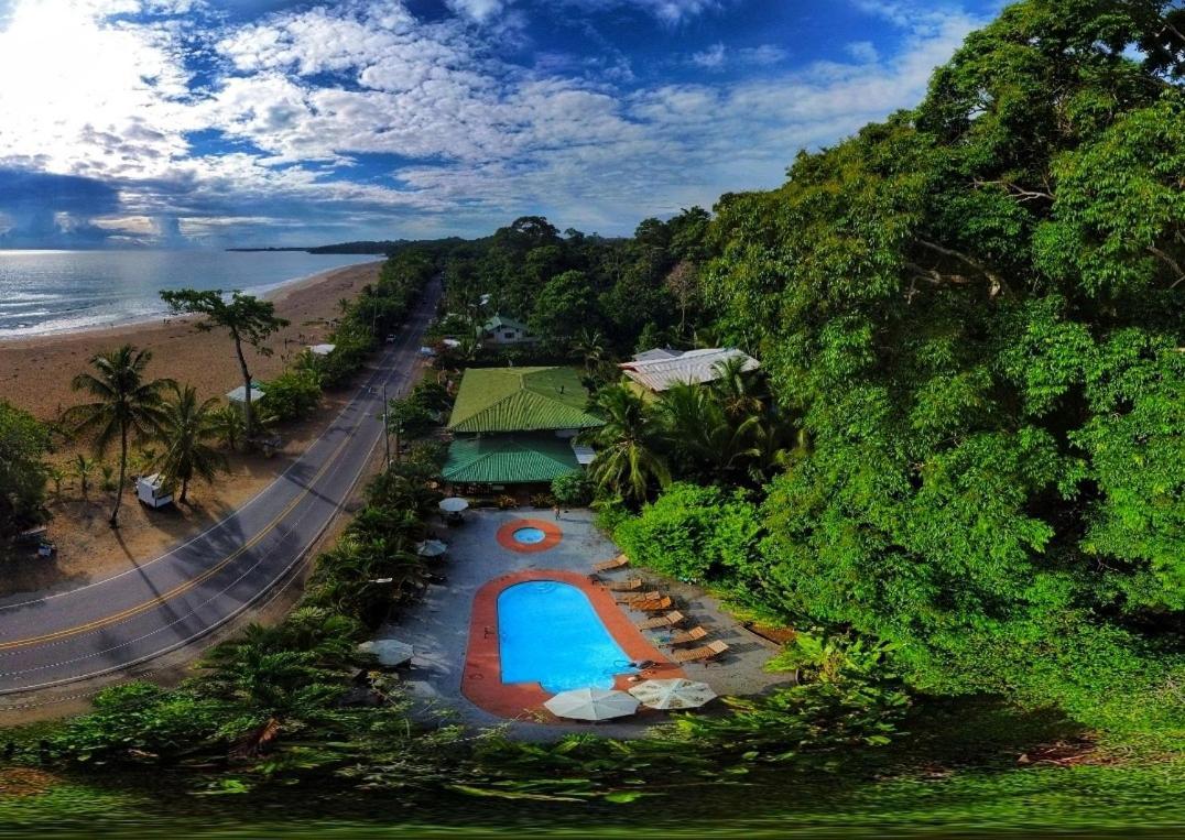 Hotel La Isla Inn Puerto Viejo de Talamanca Bagian luar foto
