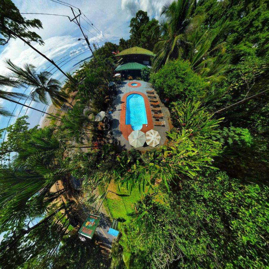 Hotel La Isla Inn Puerto Viejo de Talamanca Bagian luar foto